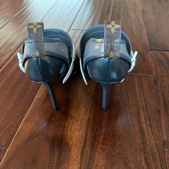 Louis Vuitton Limited Edition Heels - Only Worn Once - Picture 7 of 12